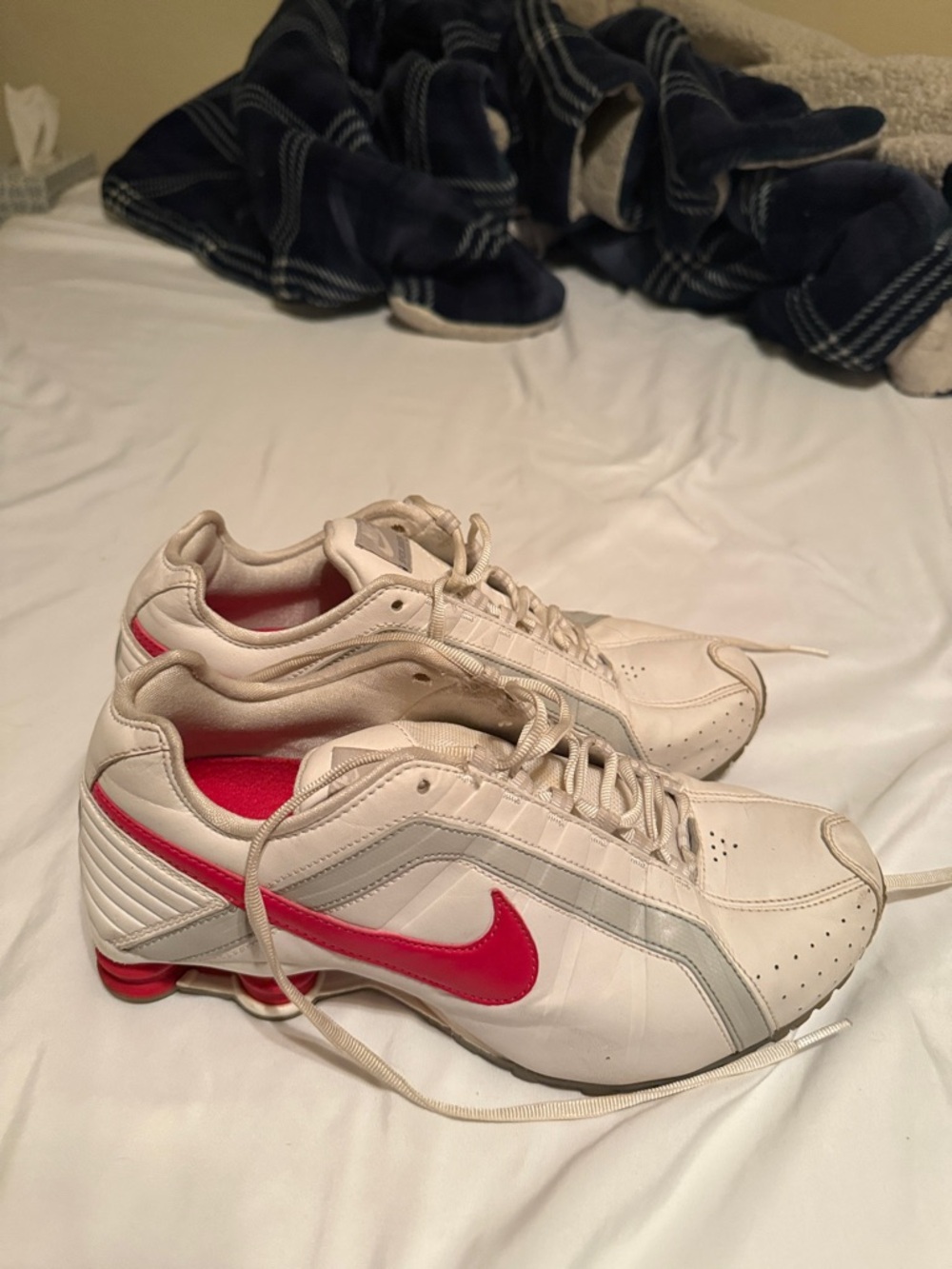 Nike Shox Junior 2011 White Leather Sneakers with Red Swoosh Accents